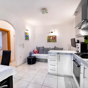 Happy In Center 10 Min Walk From Bacvice Appartement Split